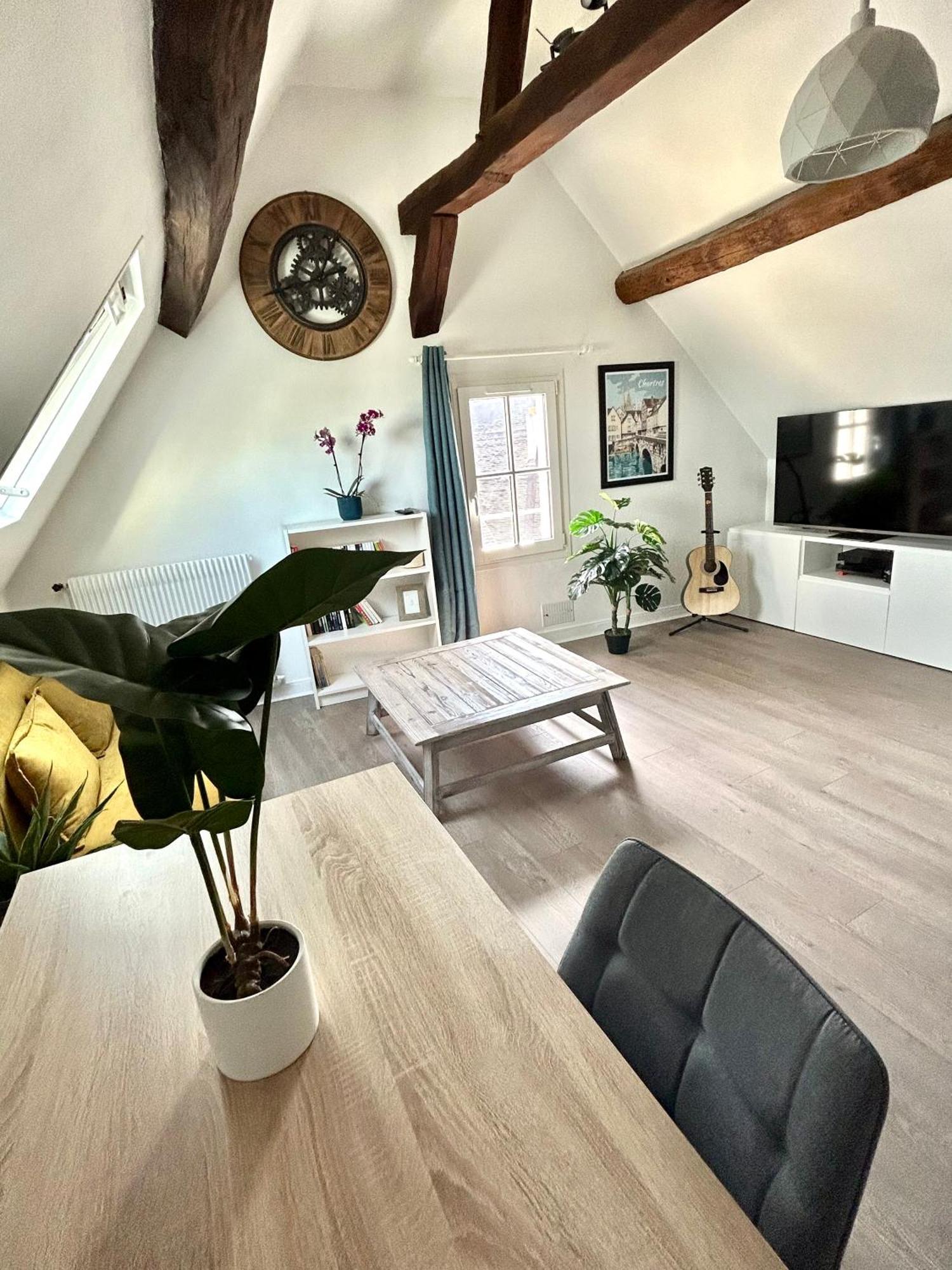 L Ecuyer Appartement Au Coeur Du Quartier Historique Chartres Eksteriør bilde